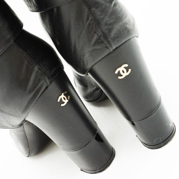 Authentic Chanel boots size 38EU/8US - Picture 9 of 13